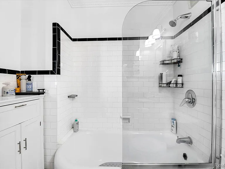 2900 E Jefferson Ave #D201 — Photo 20