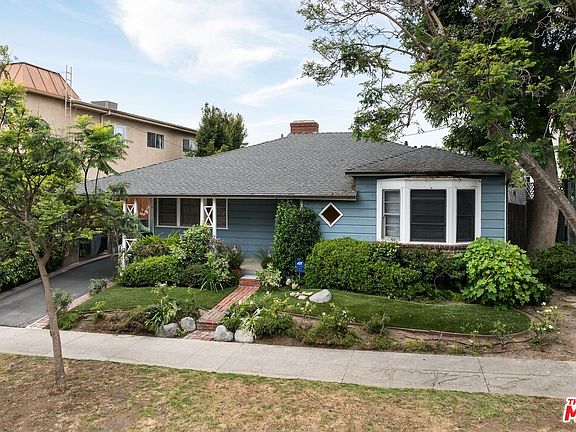 4th image of 2217 Fox Hills Dr
