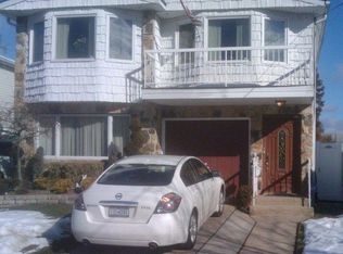 23 Bowling Green Pl, Staten Island, NY