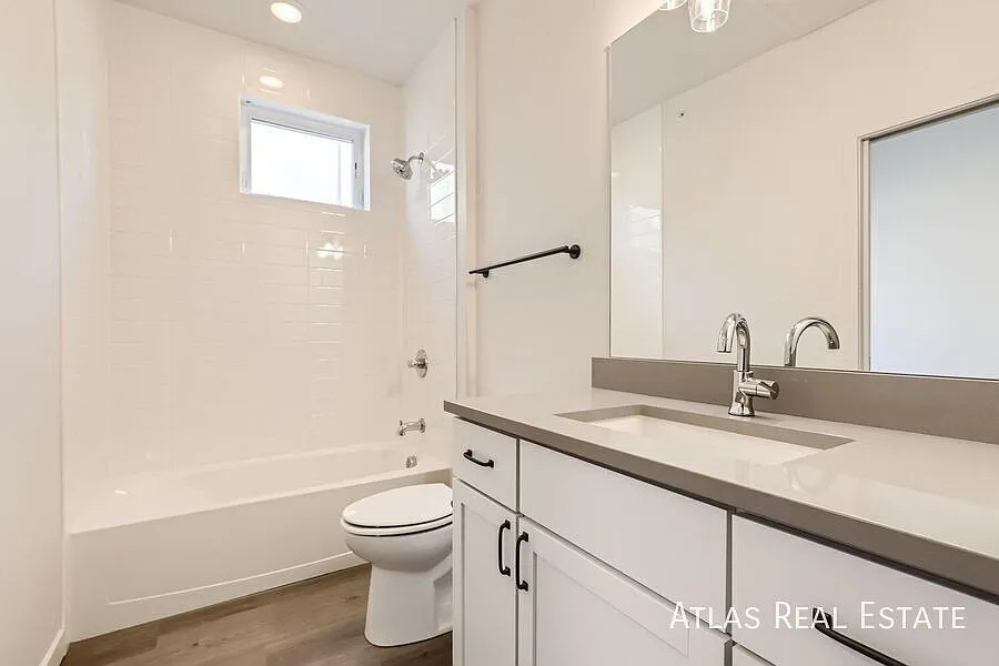 One Month Free Modern Living At 3830 N Olive Street Updated Apartments With Comfort & Convenience — Photo 4