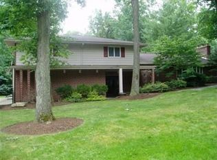 910 Murray Ave, Ravenna, OH 44266