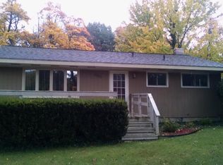 5686 Lake Harbor Rd, Muskegon, MI 49441