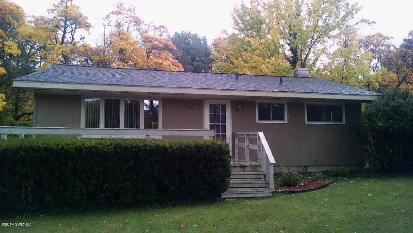 5686 Lake Harbor Rd photo 1