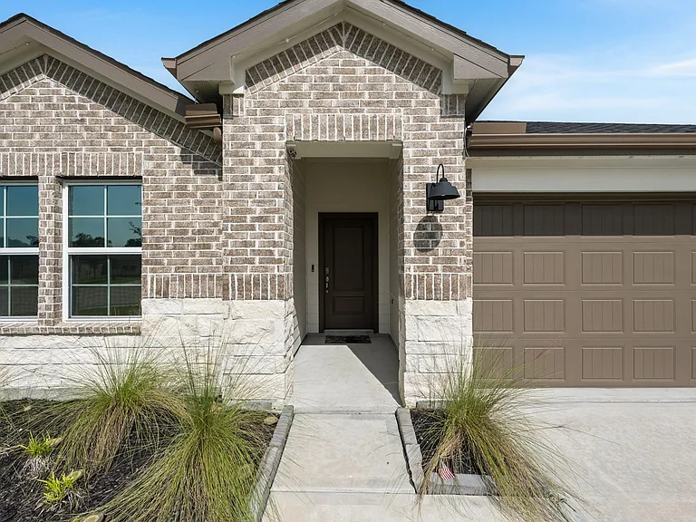 1054 Great Barracuda Ln — Photo 2