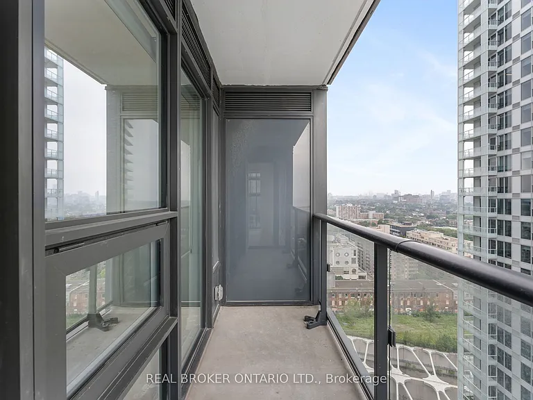 19 Western Battery Rd #2206 — Photo 18