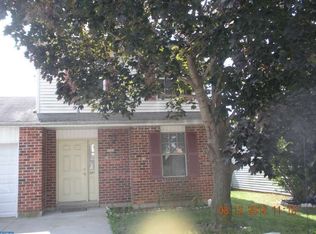 1 Iris Ln, Newark, DE 19702