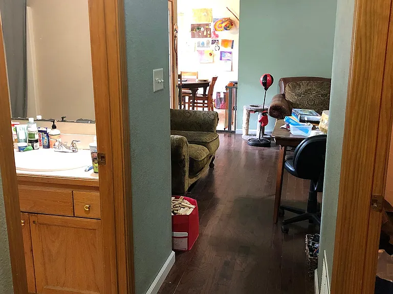 847 Locust St — Photo 18