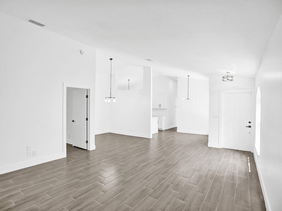 1st image of 214 Wedgewood Circle