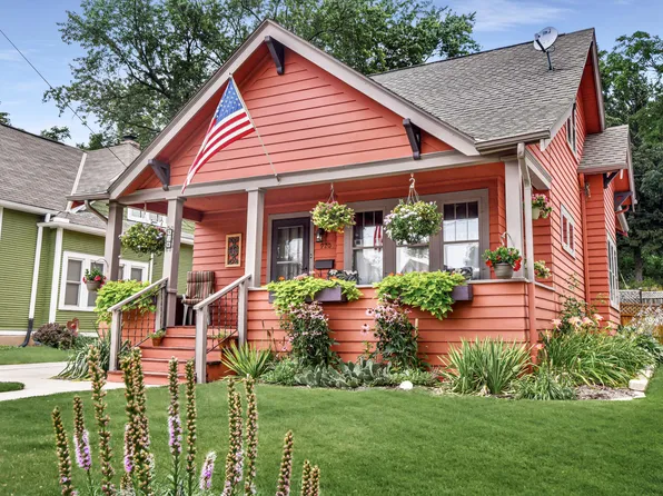 920 Poplar St, West Bend, WI 53095