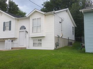 3674 Adie Rd, Saint Ann, MO 63074