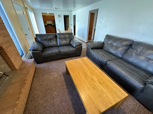 Pinnacle Apartments