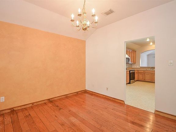 4th image of 1403 Waterside Village Dr