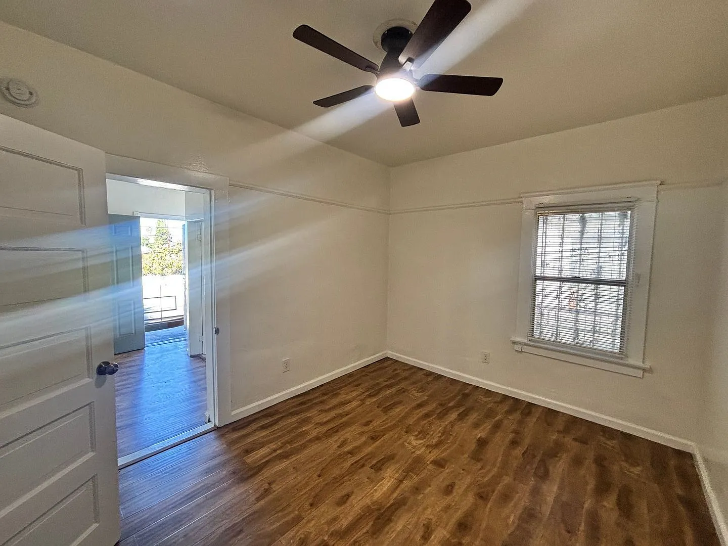 1 bed, 1.0 bath, $2,289 — Photo 4