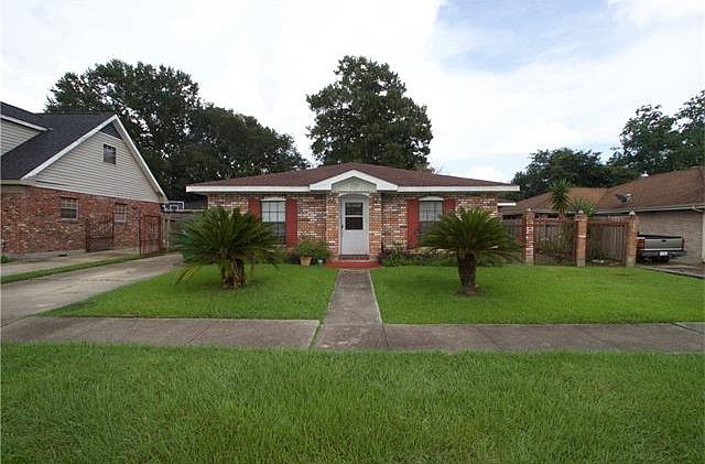 1st image of 309 Firethorn Dr