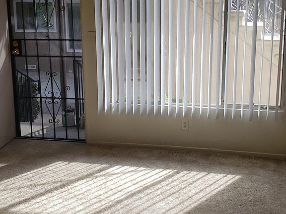 2nd image of 10712 Crenshaw Blvd APT 2