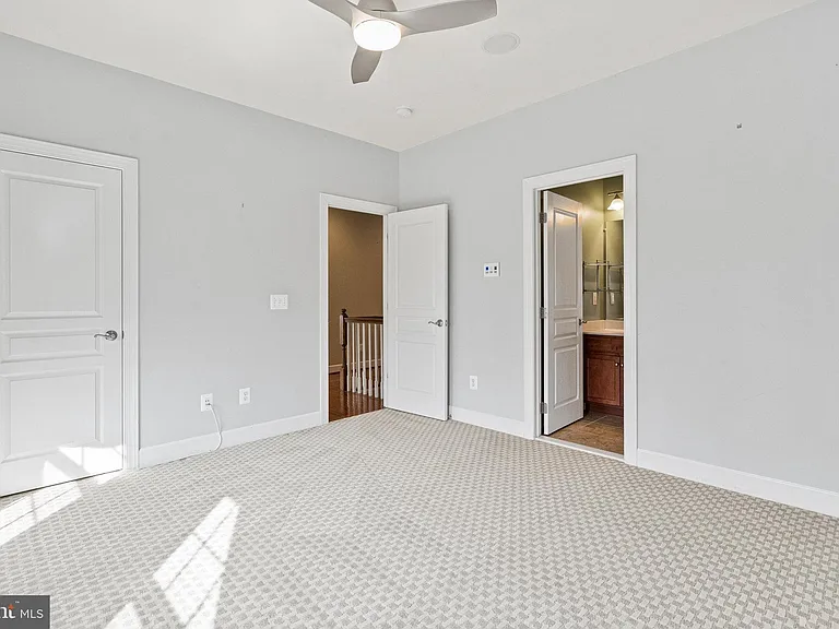 4561 Rona Pl — Photo 39