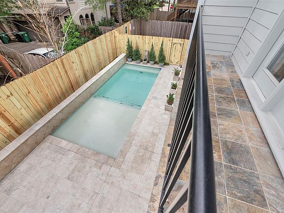 3rd image of 5205 Rose St Unit B