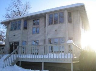 1993 Skyline Dr, Stoughton, WI 53589