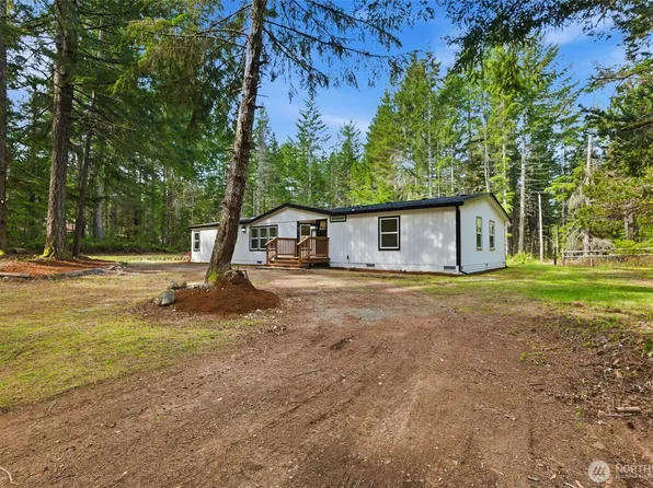 161 N Broken Arrow Dr, Hoodsport, WA 98548