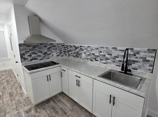 48 John St FLOOR 3, Cumberland, RI 02864