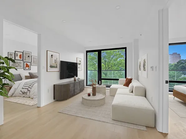 81-07 Kew Gardens Road image 1 of 8