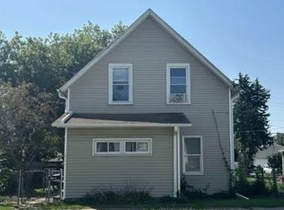 1721 W 8th St, Davenport, IA 52802