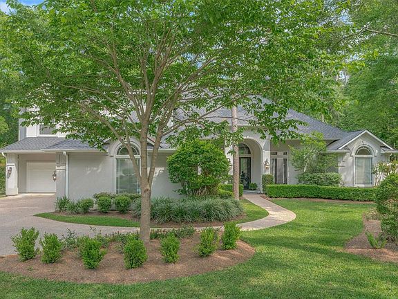 Enjoy an afternoon sitting on your second floor balcony with these views! This is like having a private park right at home! The 