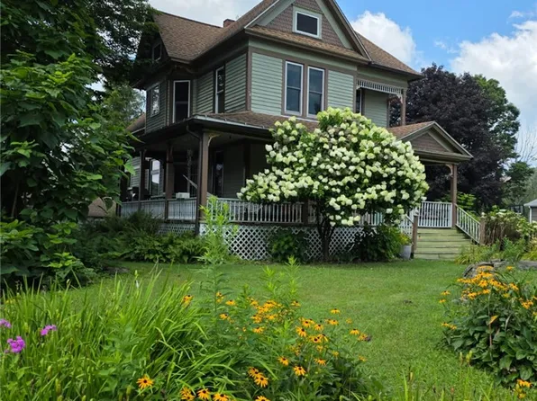 71 Risley St, Hancock, NY 13783