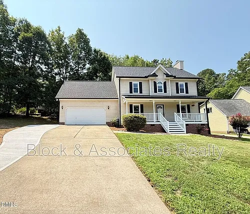 401 Holly Berry Ln Photo 1