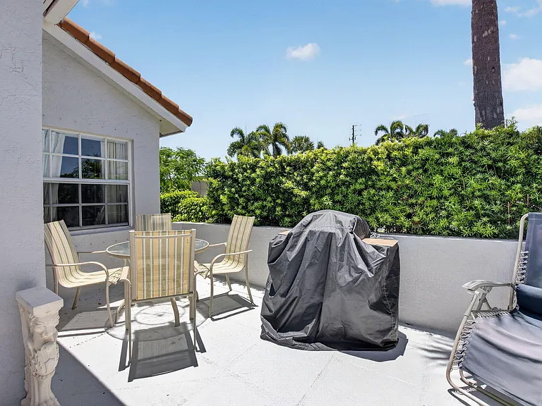8108 Summer Shores Dr — Photo 4
