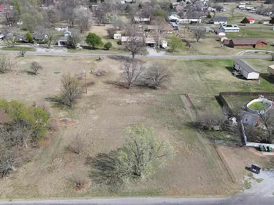 1st image of N Hilltop Rd