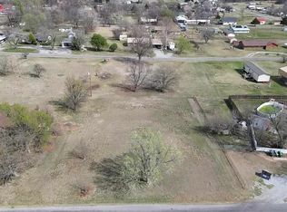 N Hilltop Rd, Apache, OK 73006