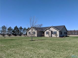 10151 W Salem Carroll Rd, Oak Harbor, OH 43449