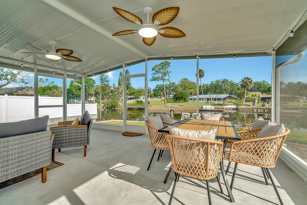 Building Photo - 9314 River Cove Dr