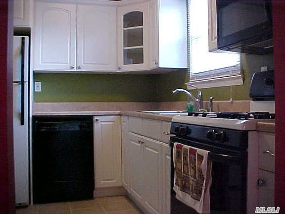2nd image of 3611 Wilshire Ln #F11