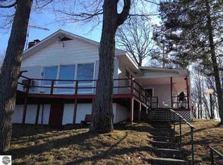 990 S Hillcrest Dr, Lake, MI 48632