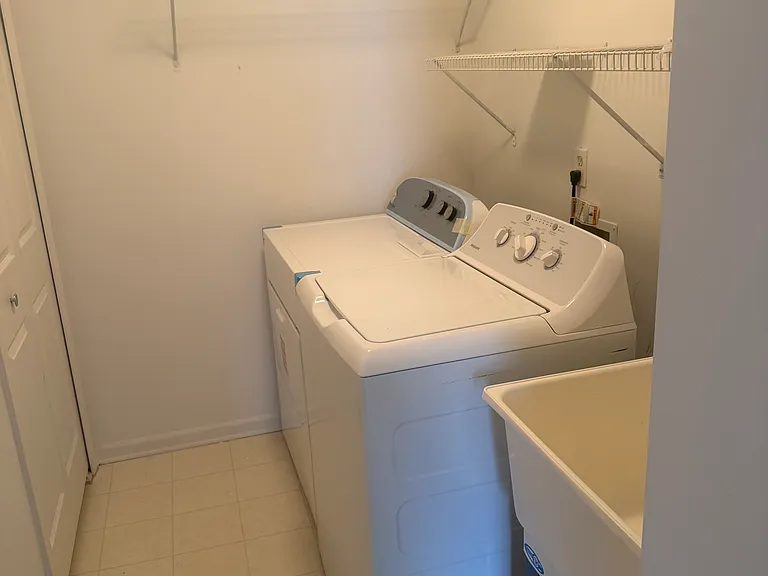 45676 Warwick Dr — Photo 7