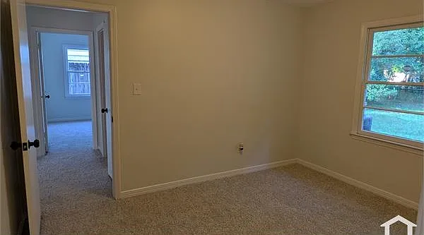 3 bed, 1250 sqft, $1,250 — Photo 2