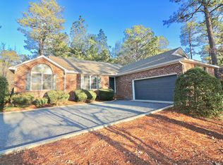 10 Chestnut Ln, Pinehurst, NC 28374