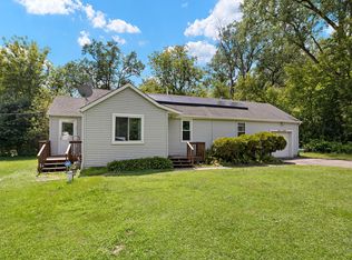 27405 N Roberts Ln, Island Lake, IL 60042