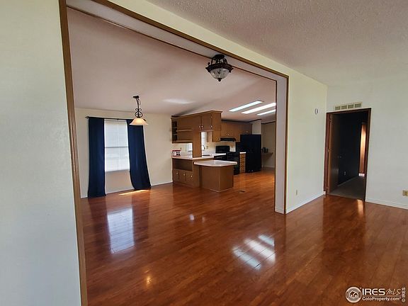 2nd image of 5918 Park Cir #32