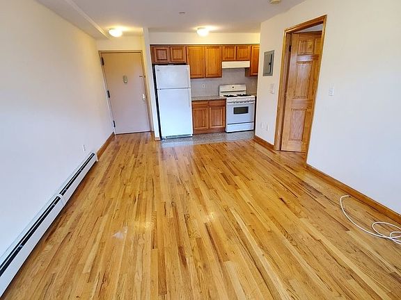 4th image of 26-68 30th St #2R