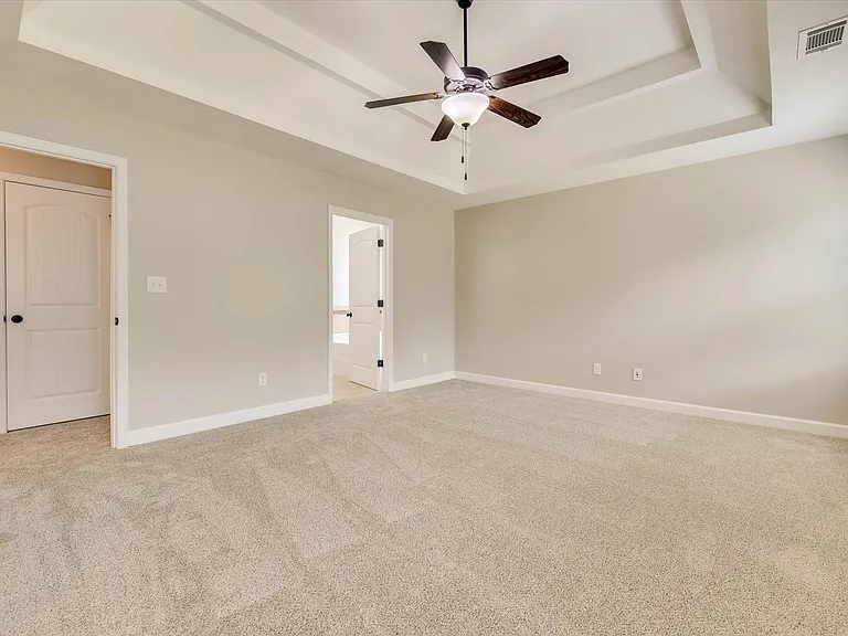 127 Radcliff Dr — Photo 33