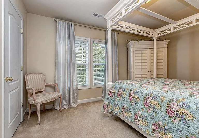 9604 Mendenhall View Dr — Photo 15