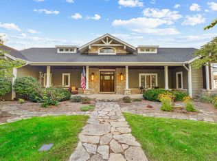 7 Anne Ct, Hawthorn Woods, IL 60047