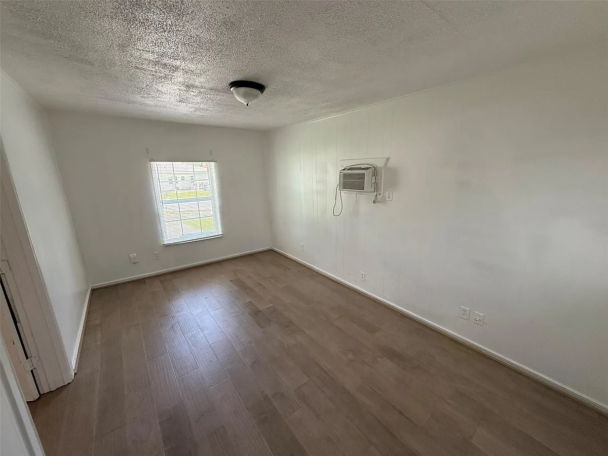 Building Photo - 119 Louis Davis Dr #FRONT