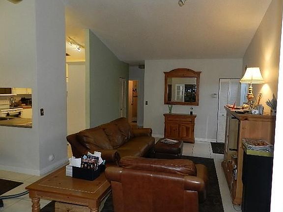 4th image of 5201 SW 31st Ave APT 148