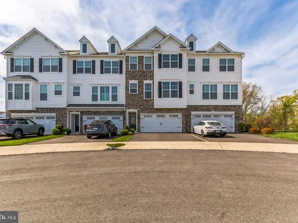 211 Cadence Ct, Collegeville, PA 19426