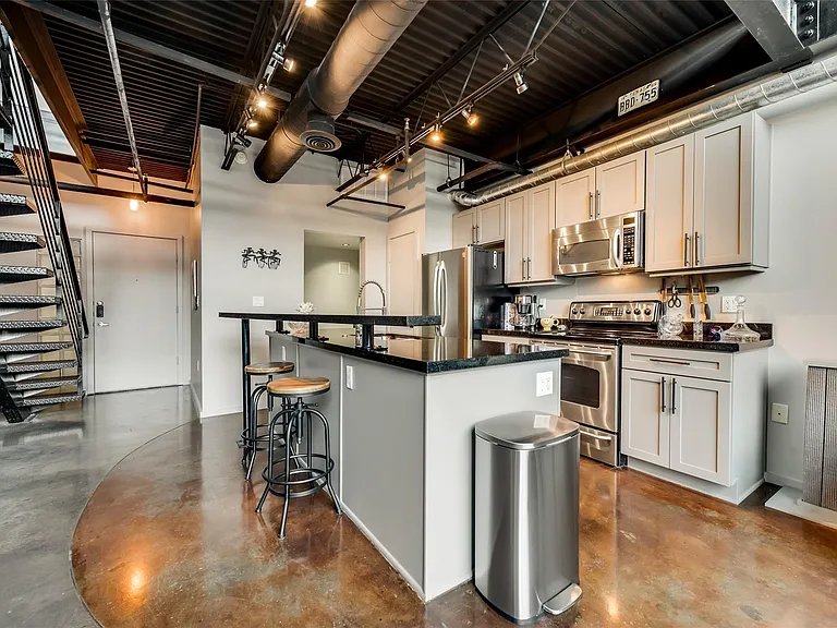 3110 Thomas Ave #309 — Photo 8
