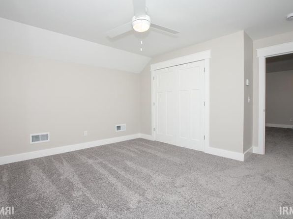 8472 Bell Crossing Dr, Newburgh, IN 47630